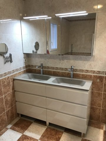 Remplacement de meuble lavabo à Jassans-Riottier