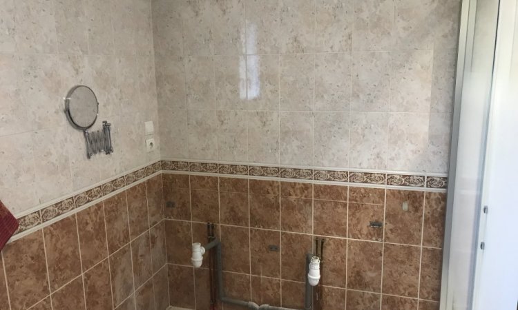 Remplacement de meuble lavabo à Jassans-Riottier